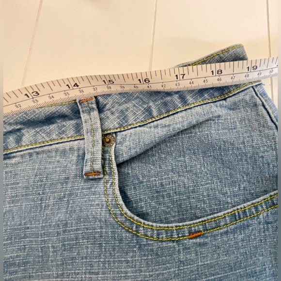 Carolina Blue shorts with yellow stitching on back pockets 20w - Picture 8 of 9